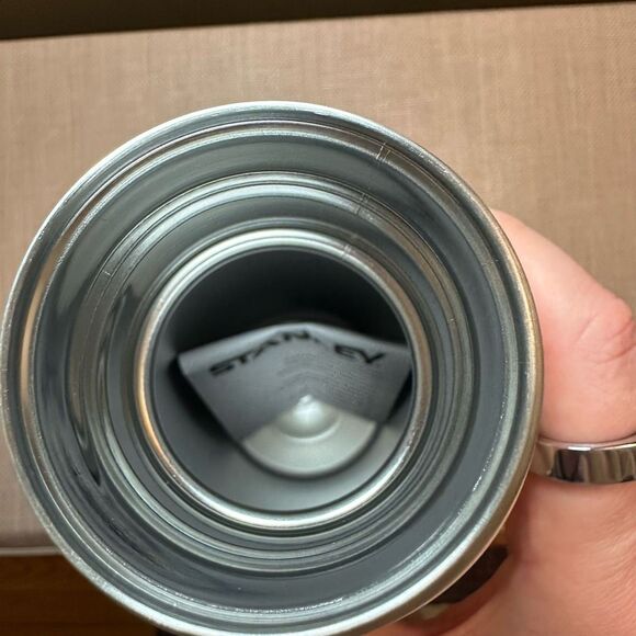 Stanley Legendary Classic Bottle Limestone Pink 1 Quart NWT - Picture 8 of 10